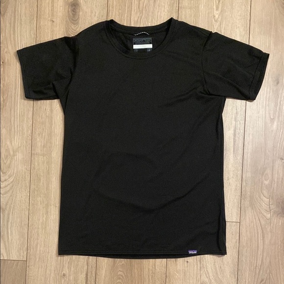 Patagonia | Women's Black Capilene Cool Short Sleeve Shirt | Size Small - Picture 1 of 5